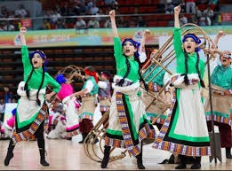 卫星赛拿票技巧：如何用极小代价博取大赛门票？（低成本打卫星：小投入拿下大赛门票）